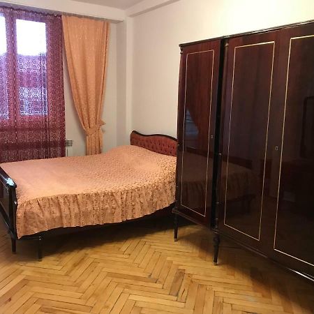 33 Martiros Saryan Street Apartamento Ereván Exterior foto