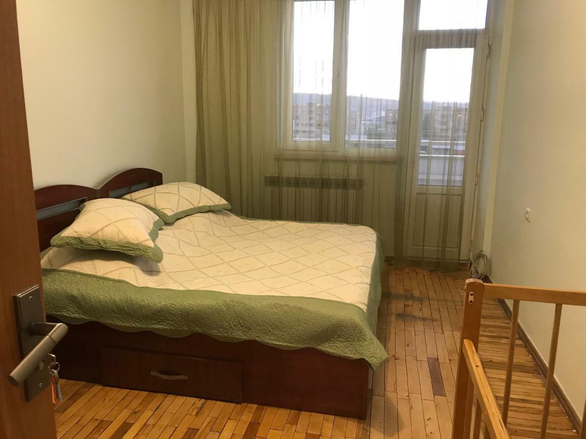33 Martiros Saryan Street Apartamento Ereván Exterior foto