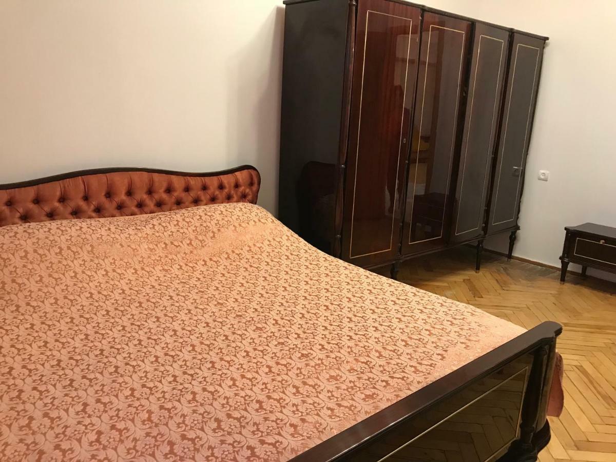 33 Martiros Saryan Street Apartamento Ereván Exterior foto